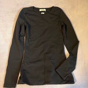 Aritzia babaton contour black longsleeve